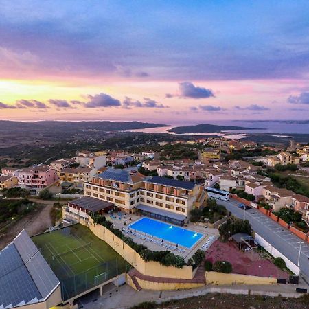 Borgo Saraceno Hotel-Residence ซานตา เตเรซา กัลลูรา ภายนอก รูปภาพ