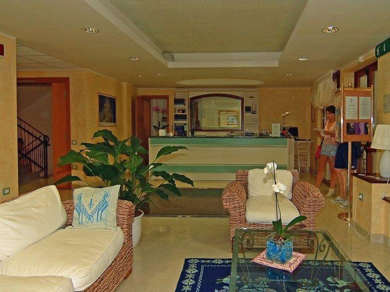 Borgo Saraceno Hotel-Residence ซานตา เตเรซา กัลลูรา ภายนอก รูปภาพ
