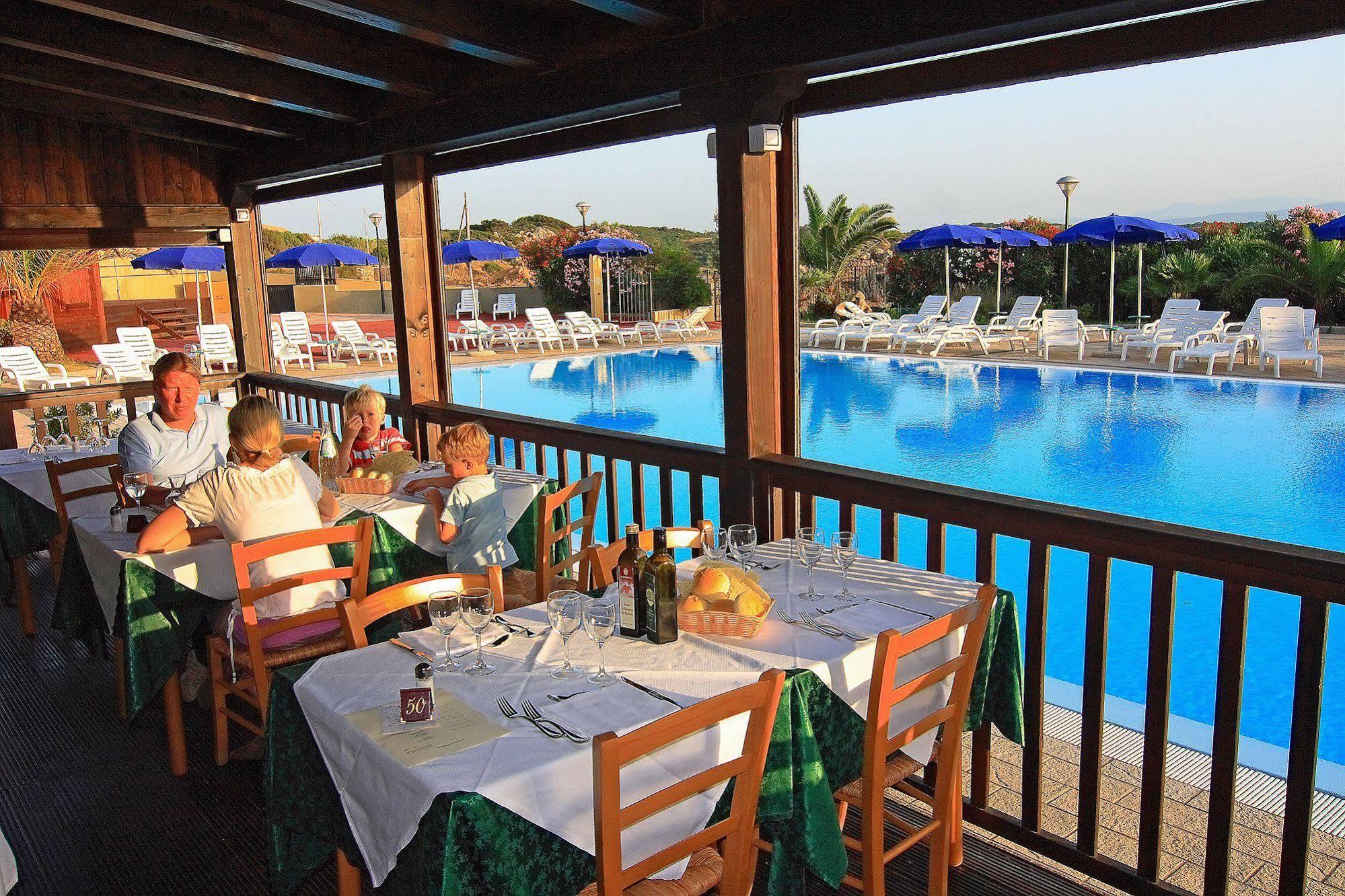 Borgo Saraceno Hotel-Residence ซานตา เตเรซา กัลลูรา ภายนอก รูปภาพ
