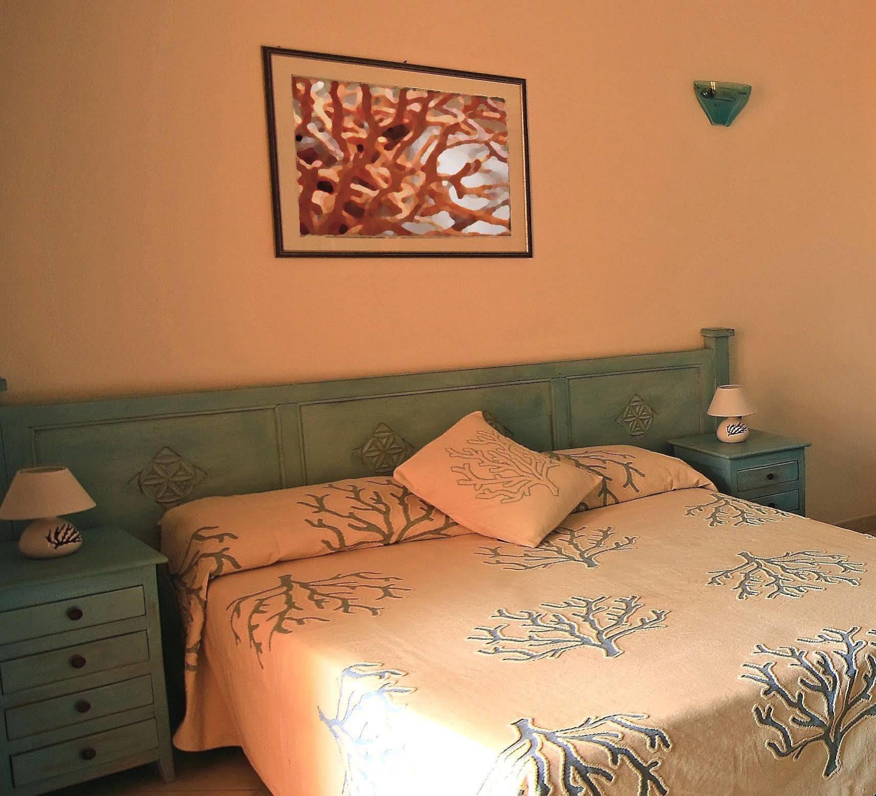 Borgo Saraceno Hotel-Residence ซานตา เตเรซา กัลลูรา ภายนอก รูปภาพ