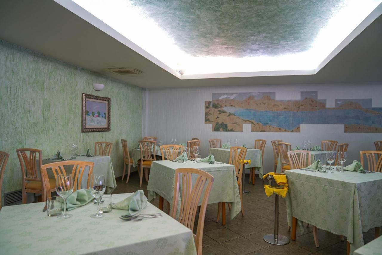 Borgo Saraceno Hotel-Residence ซานตา เตเรซา กัลลูรา ภายนอก รูปภาพ