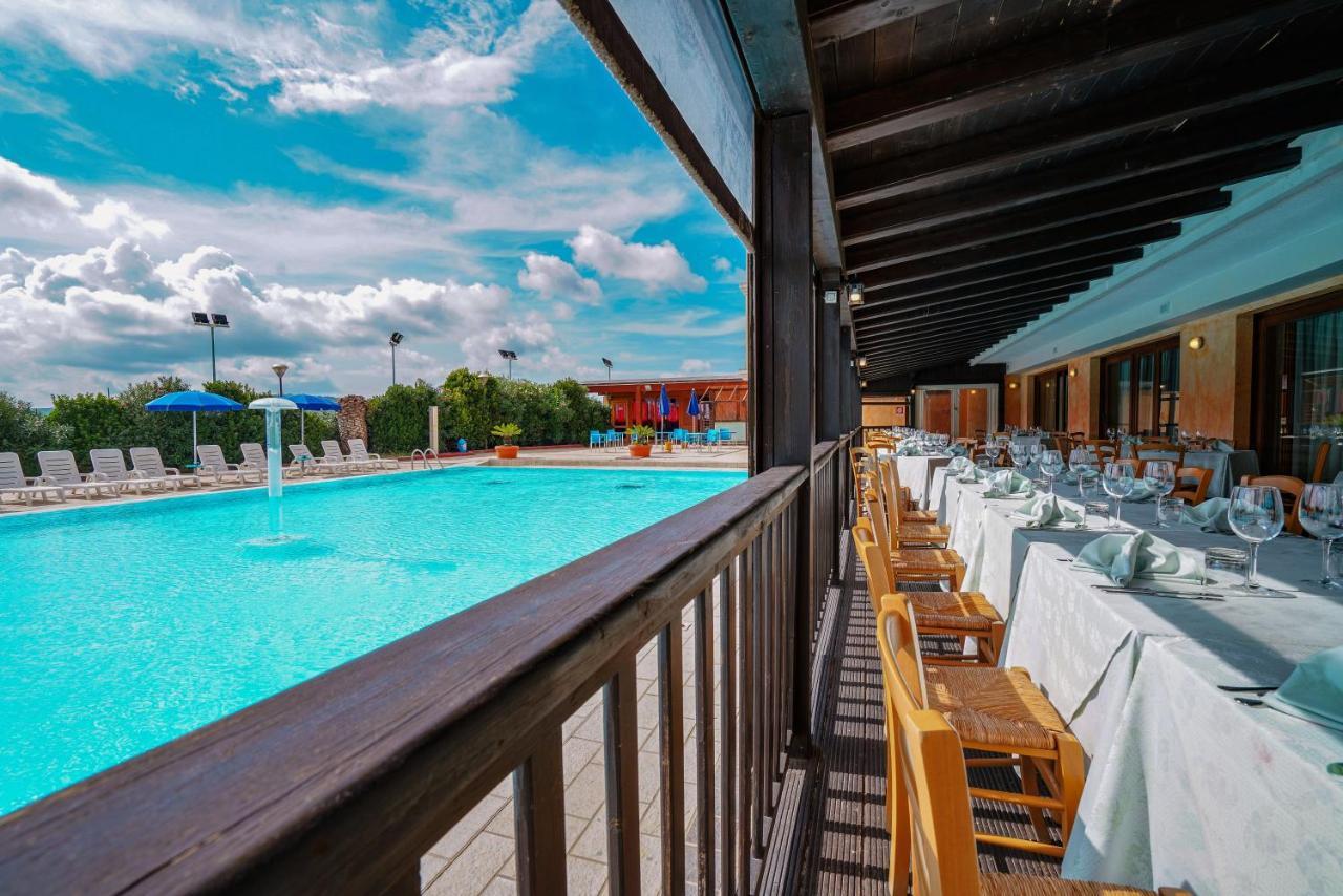Borgo Saraceno Hotel-Residence ซานตา เตเรซา กัลลูรา ภายนอก รูปภาพ