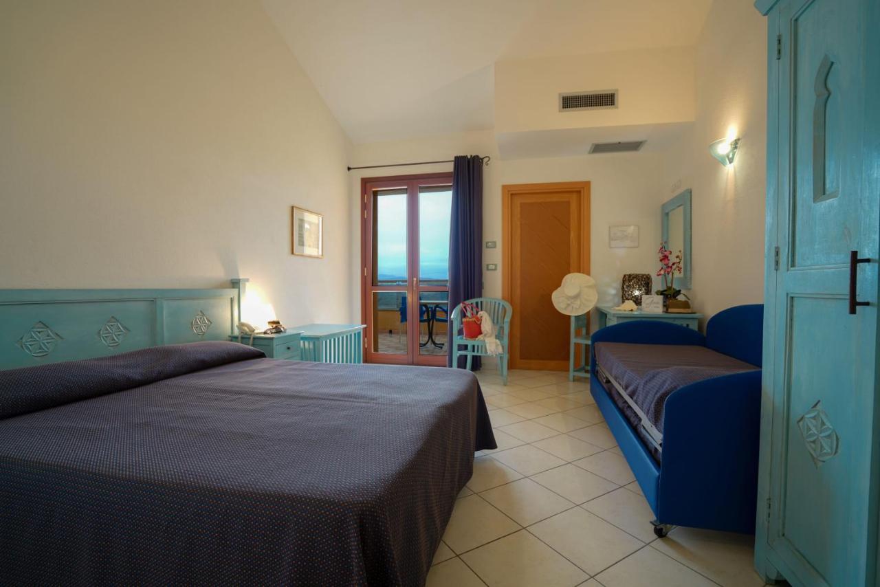 Borgo Saraceno Hotel-Residence ซานตา เตเรซา กัลลูรา ภายนอก รูปภาพ