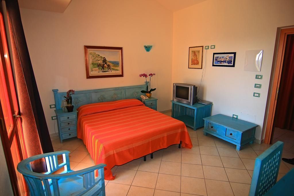 Borgo Saraceno Hotel-Residence ซานตา เตเรซา กัลลูรา ภายนอก รูปภาพ
