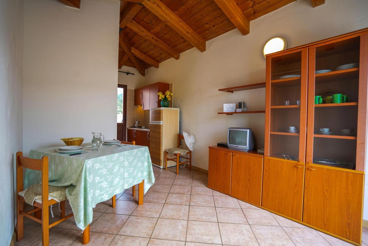 Borgo Saraceno Hotel-Residence ซานตา เตเรซา กัลลูรา ภายนอก รูปภาพ